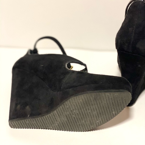 Saks fifth Avenue RED wedges - Picture 6 of 7